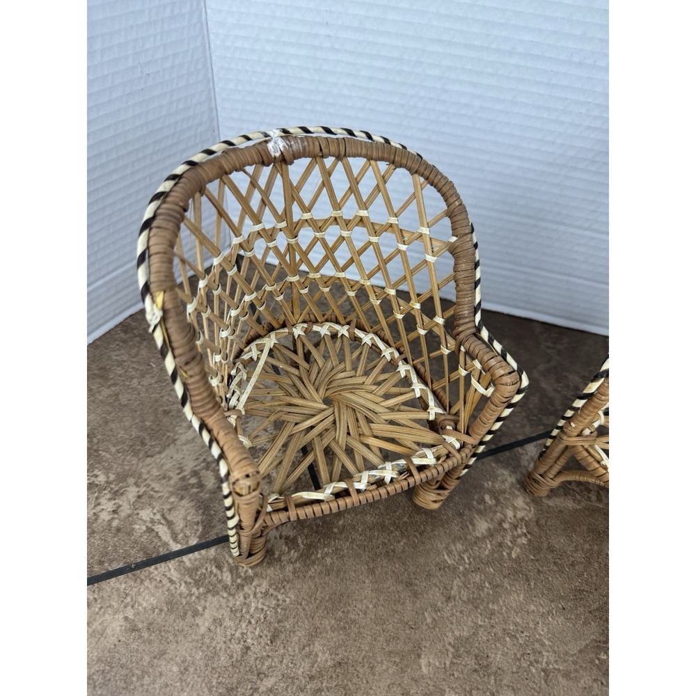 SET OF 2 VINTAGE WICKER DOLL CHAIRS - Picture 2 of 9